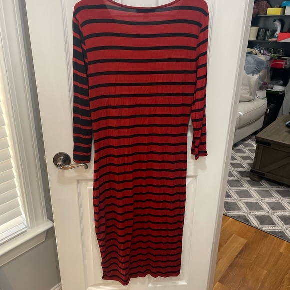 Spence dress large red and black - Picture 8 of 10